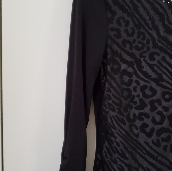 Top - Picture 2 of 3